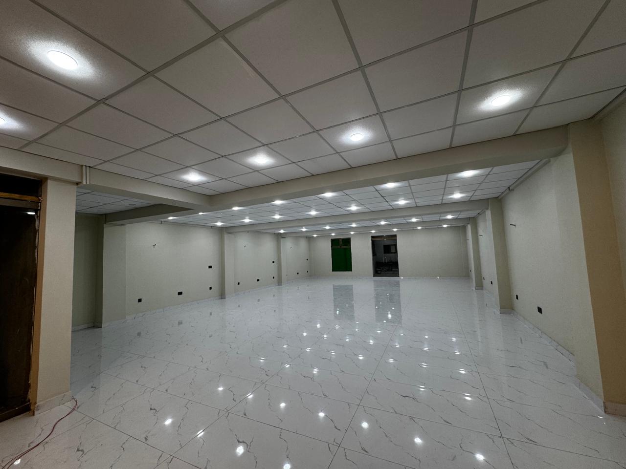 1 Canal Commercial Showroom