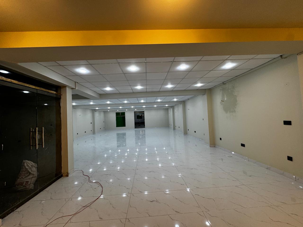 1 Canal Commercial Showroom